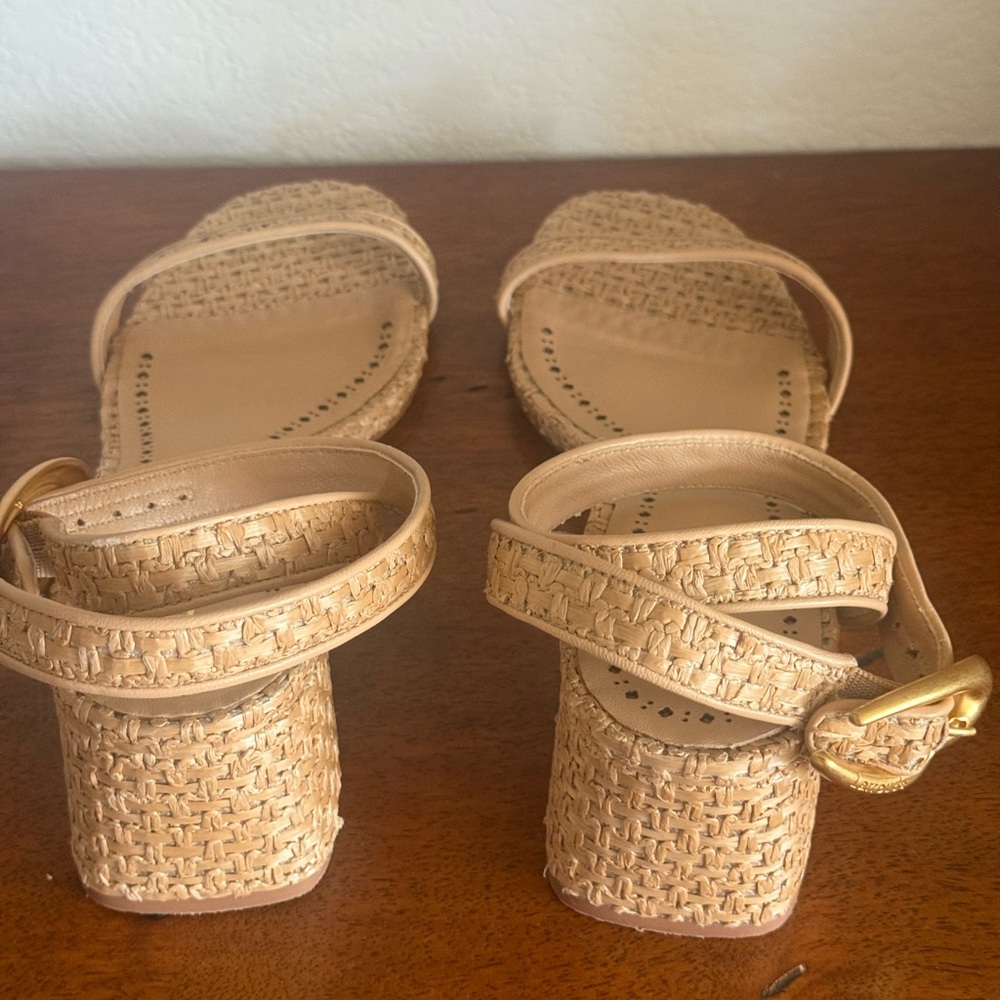 LARROUDE Sandals like NEW - Picture 3 of 9